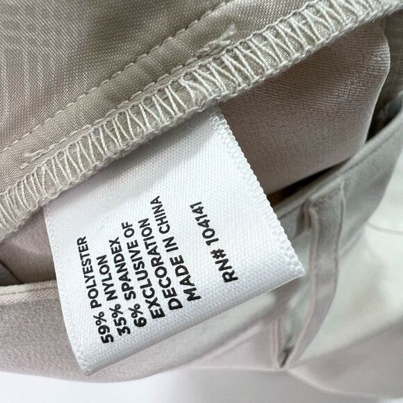 Lady Hagen Essential Golf Shorts Womens 6 Cream Havana Flat Front Belt Loops NWT - Picture 8 of 10